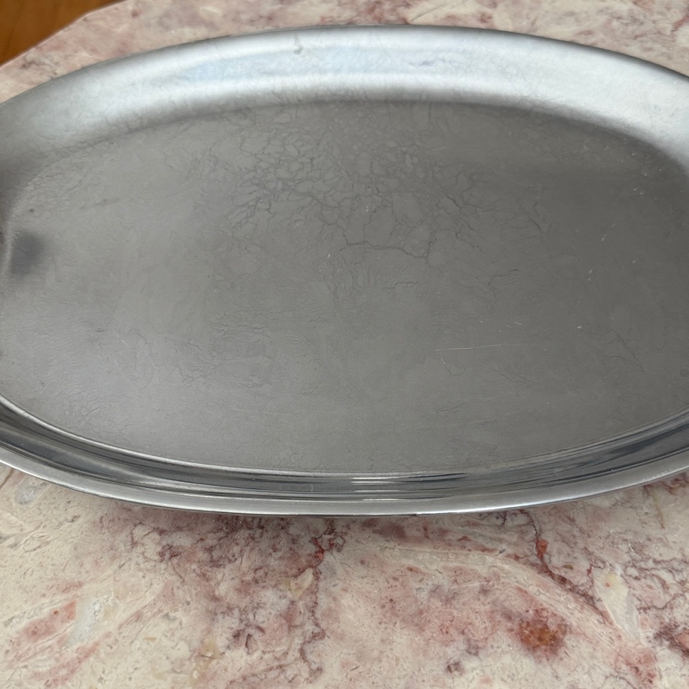 GUC~Large Wilton Armetale Silver Oval Serving Tray W/ Scalloped Detailed Edges - Picture 6 of 8